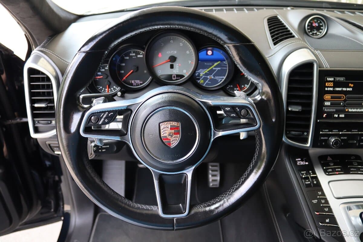 2016 Porsche CAYENNE - 13