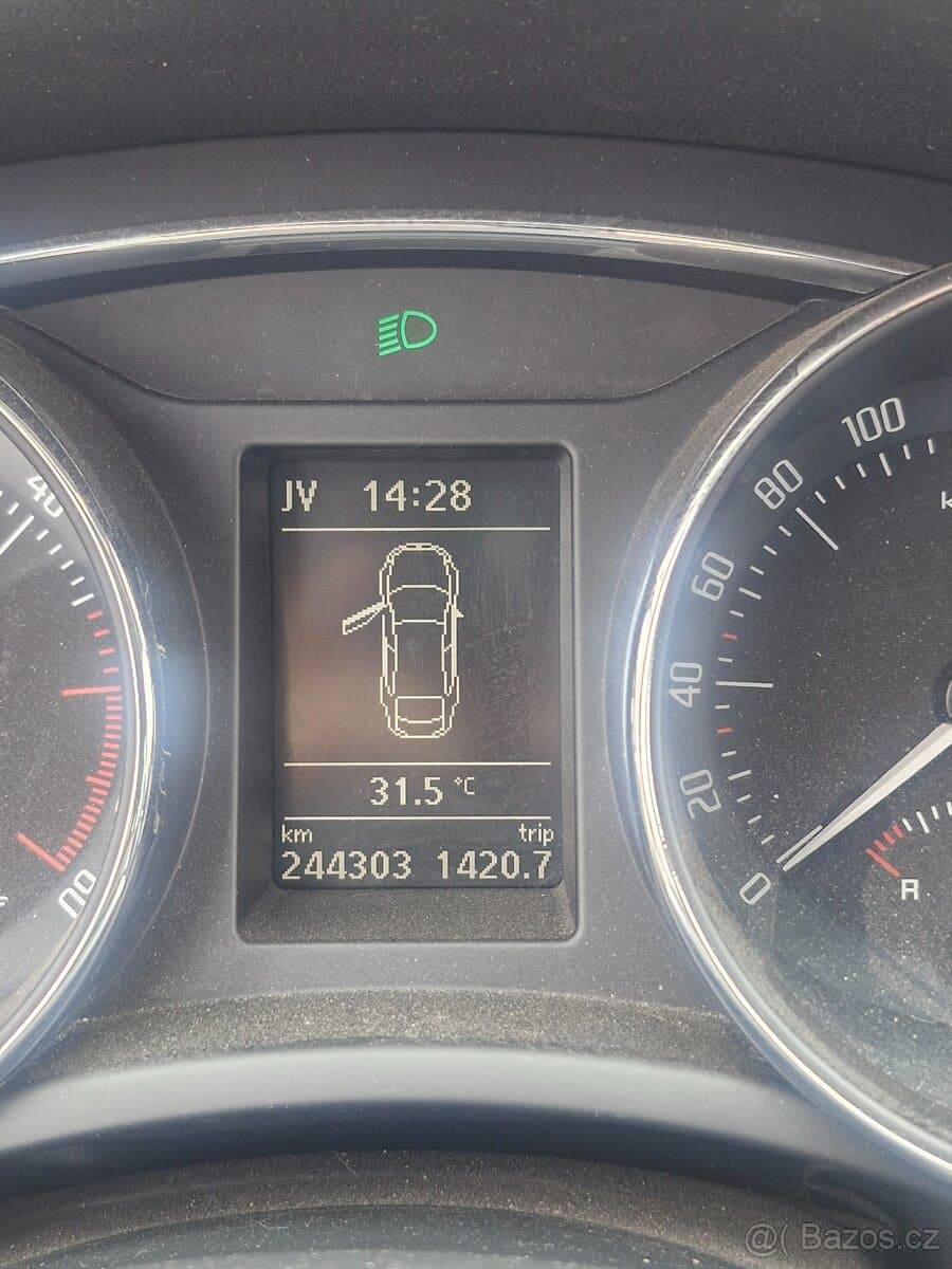 2011 Škoda SUPERB - 13