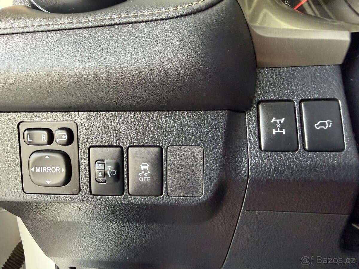 2014 Toyota RAV4 - 13