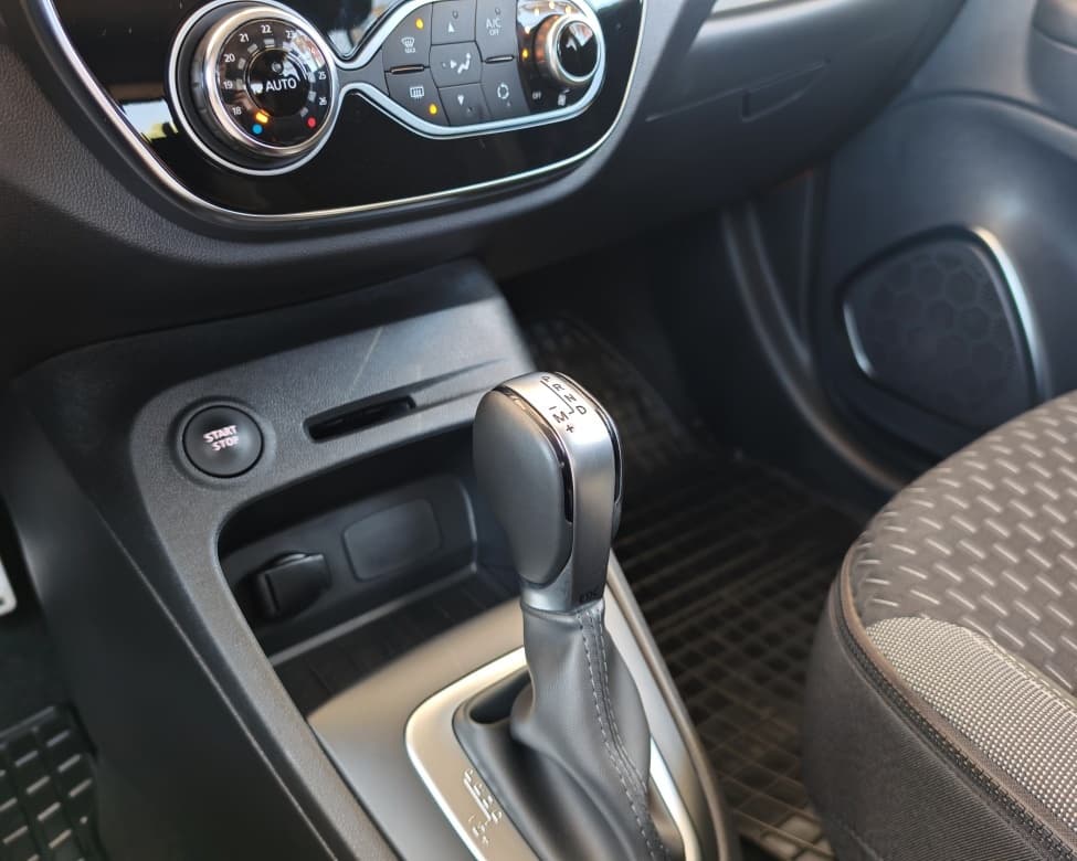 2018 Renault CAPTUR - 13