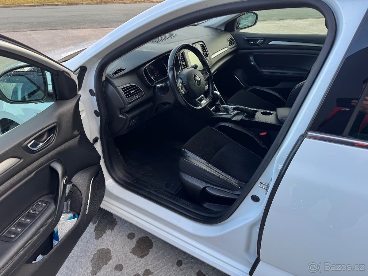 2019 Renault MEGANE - 13
