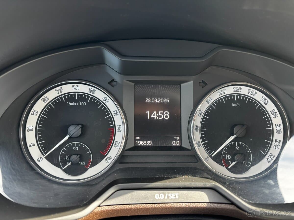 Škoda OCTAVIA - 13