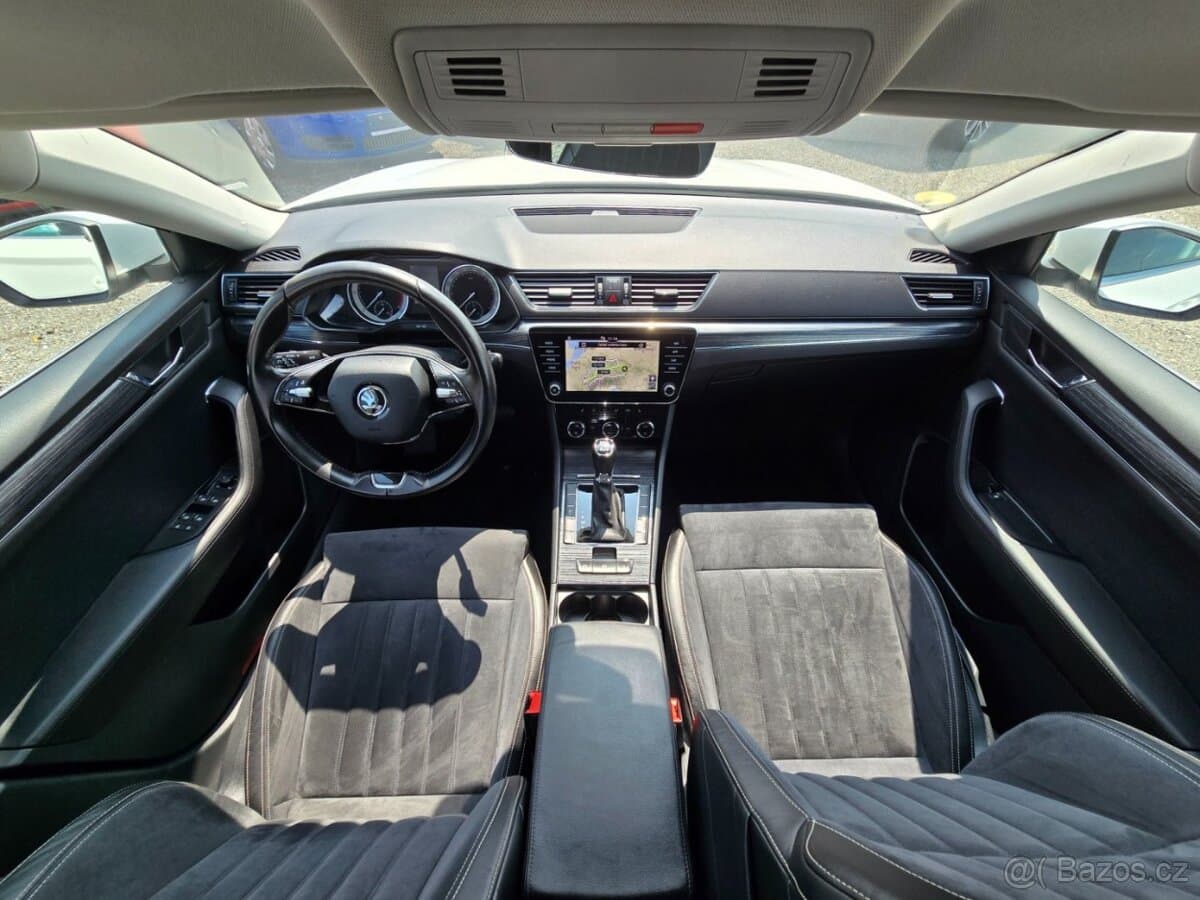 2020 Škoda SUPERB - 13