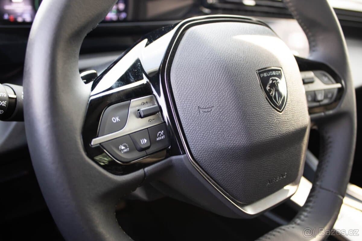 2023 Peugeot 308 - 13