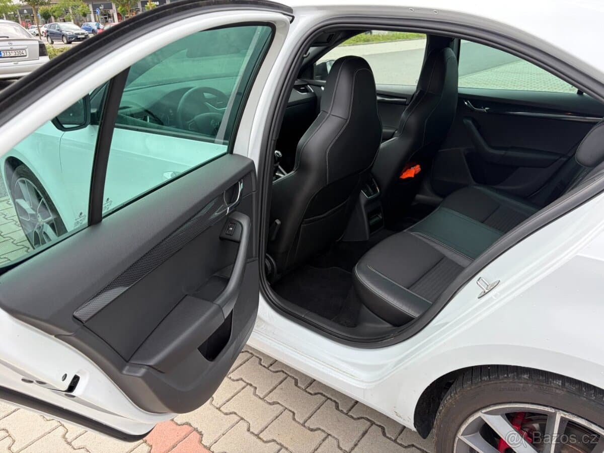 2015 Škoda OCTAVIA - 13