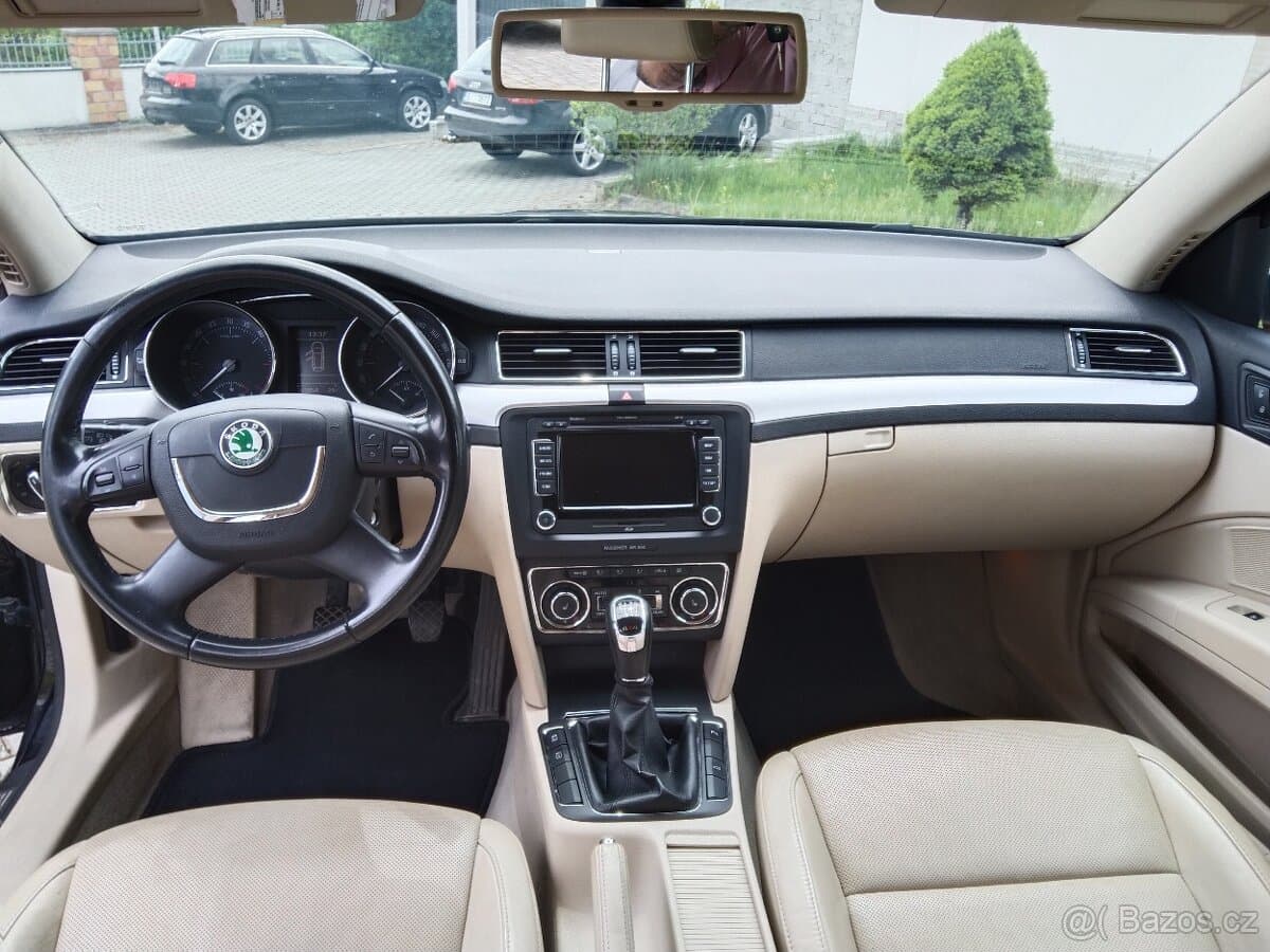 2012 Škoda SUPERB - 13