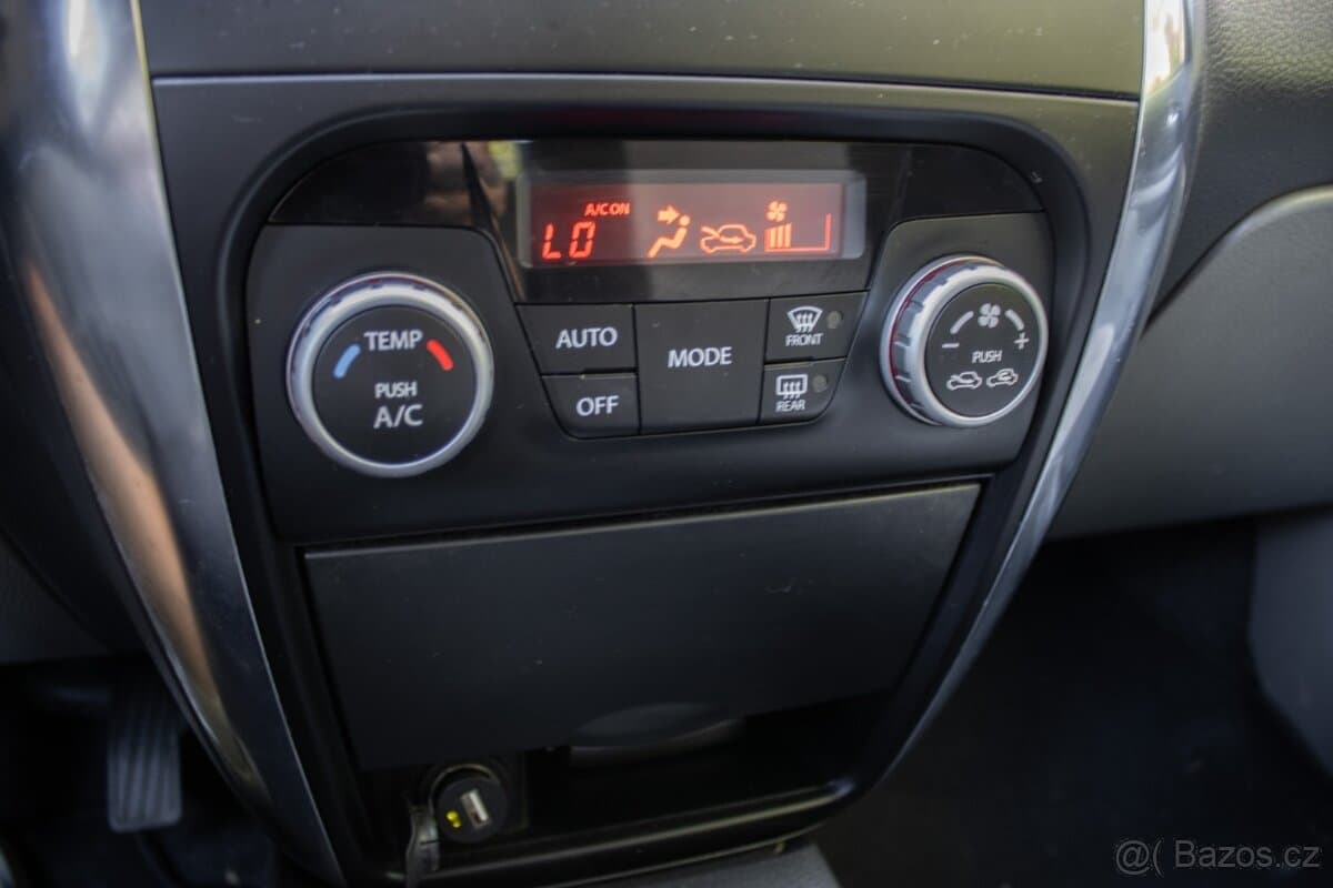2011 Suzuki SX4 - 13
