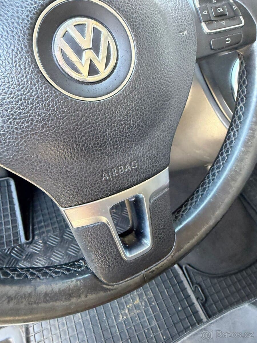 2011 Volkswagen MULTIVAN - 13