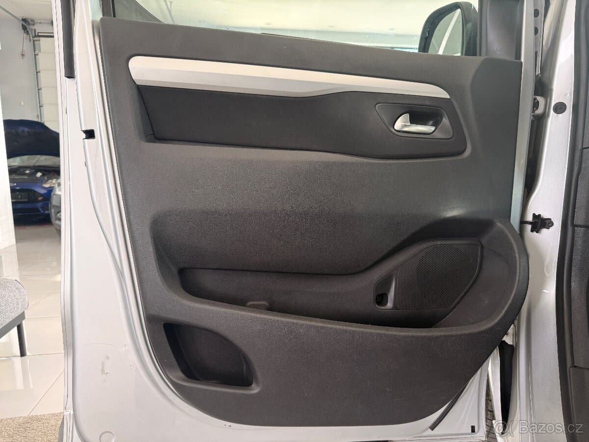 2017 Peugeot TRAVELLER - 13
