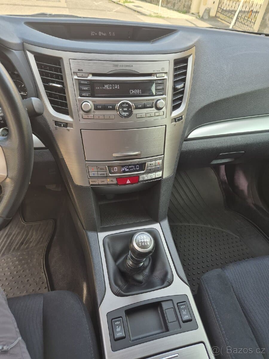 2011 Subaru OUTBACK - 13