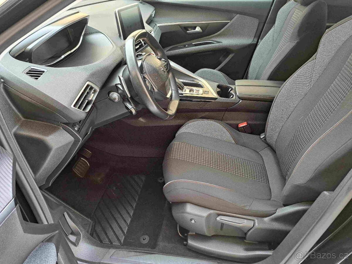 2020 Peugeot 5008 - 13