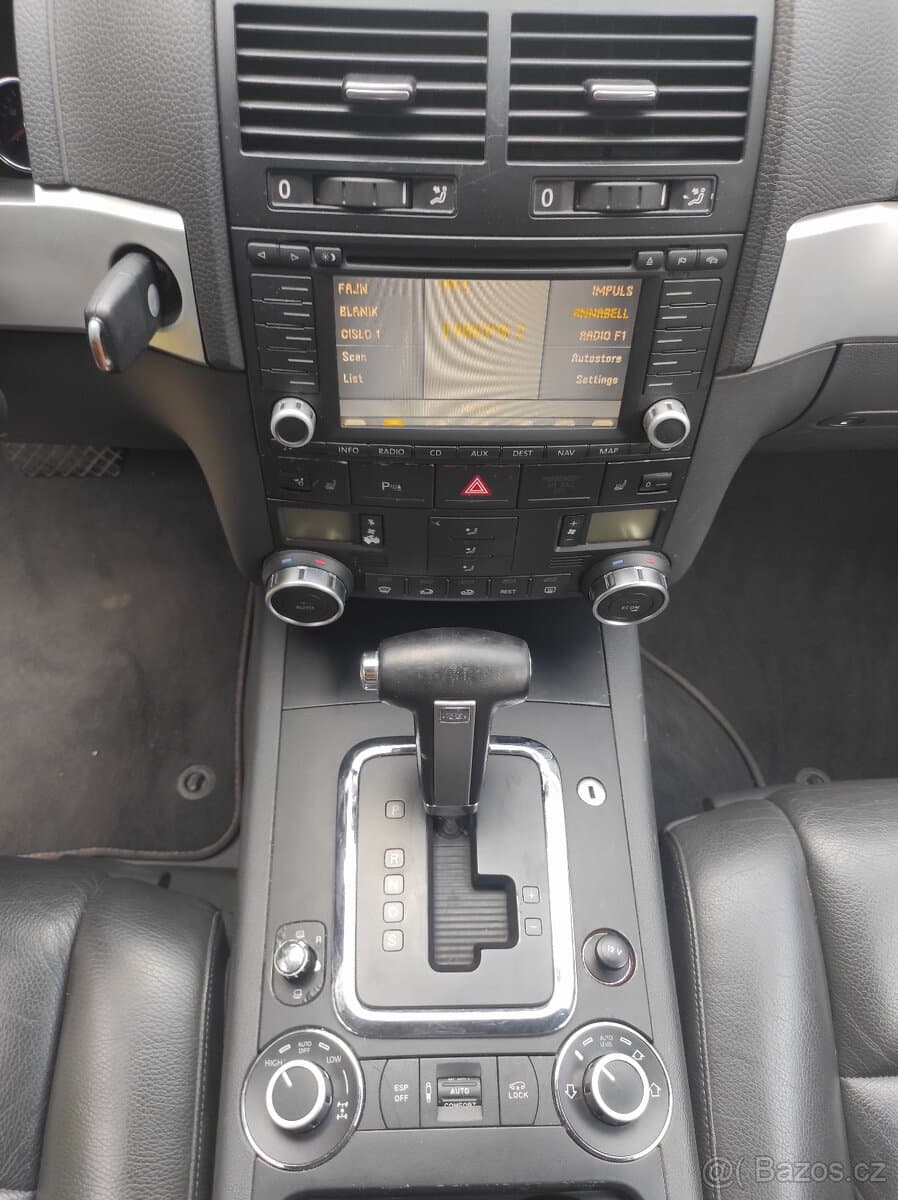 2005 Volkswagen TOUAREG - 13