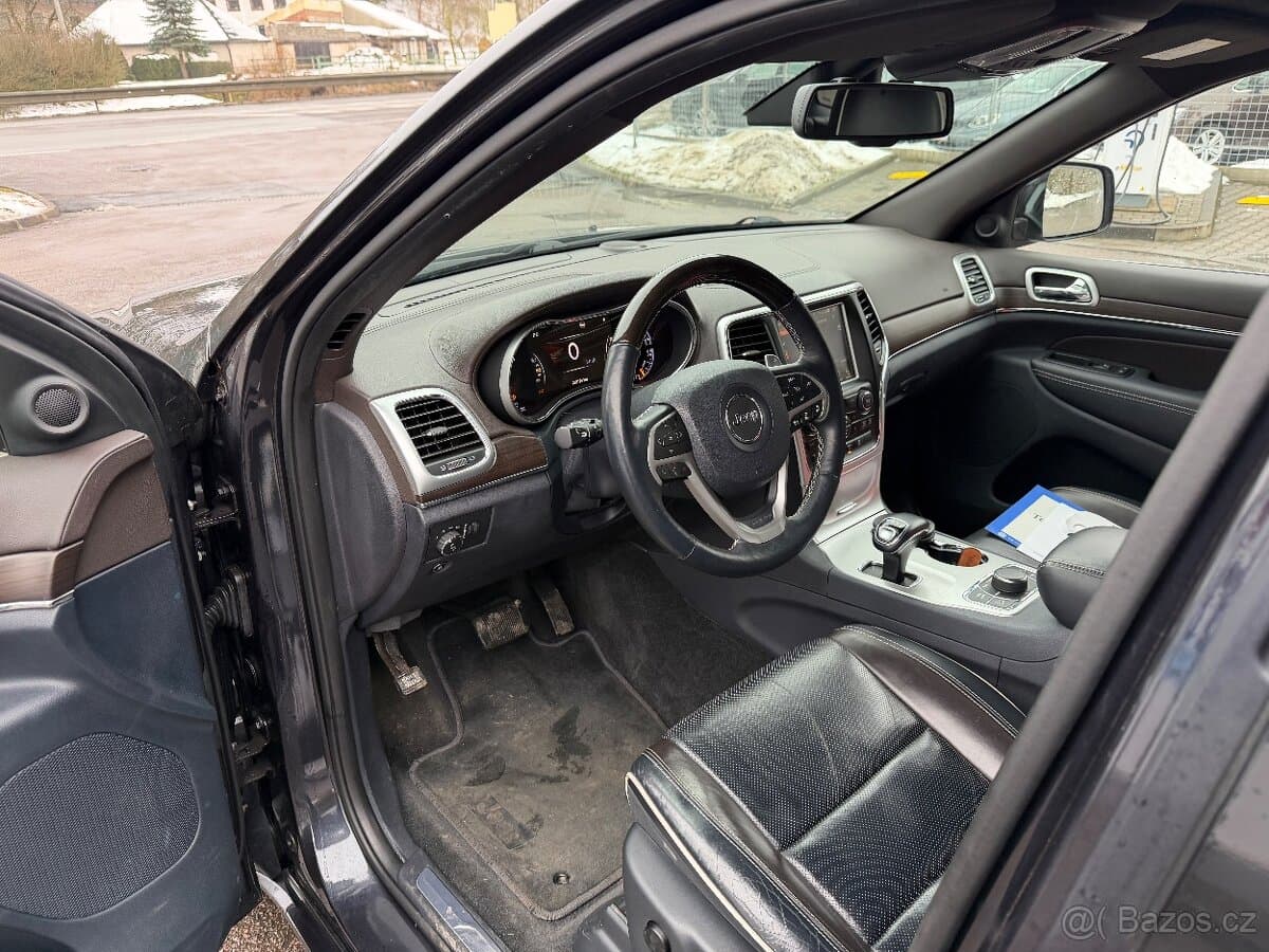 2015 Jeep CHEROKEE - 13
