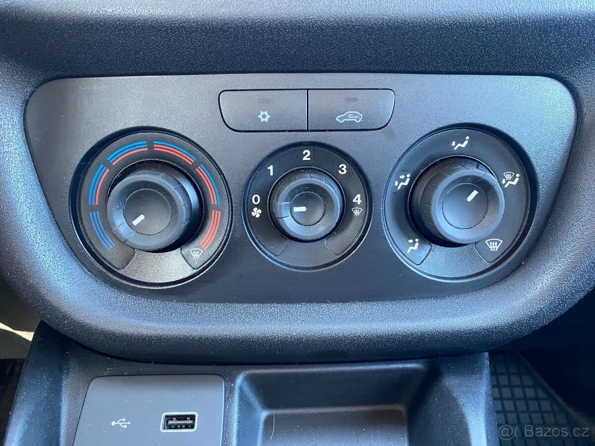 2019 Fiat DOBLO - 13