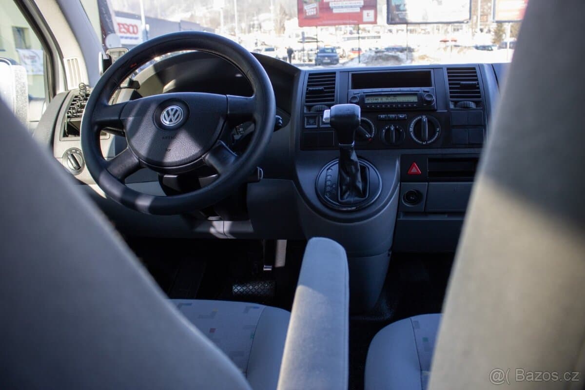 2008 Volkswagen CARAVELLE - 13