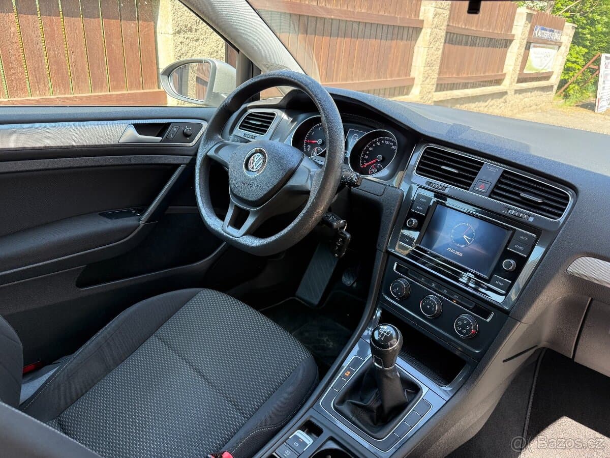 2017 Volkswagen GOLF - 13