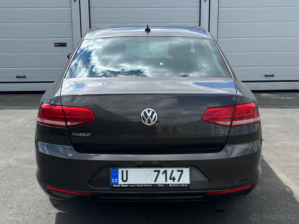 2016 Volkswagen PASSAT - 13