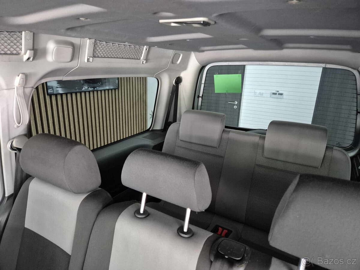 2012 Volkswagen CADDY - 13
