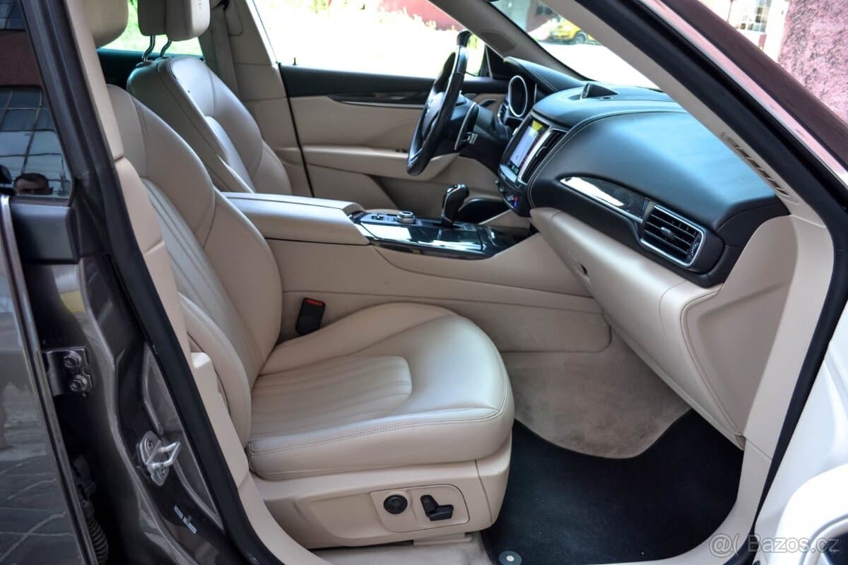 2017 Maserati LEVANTE - 13