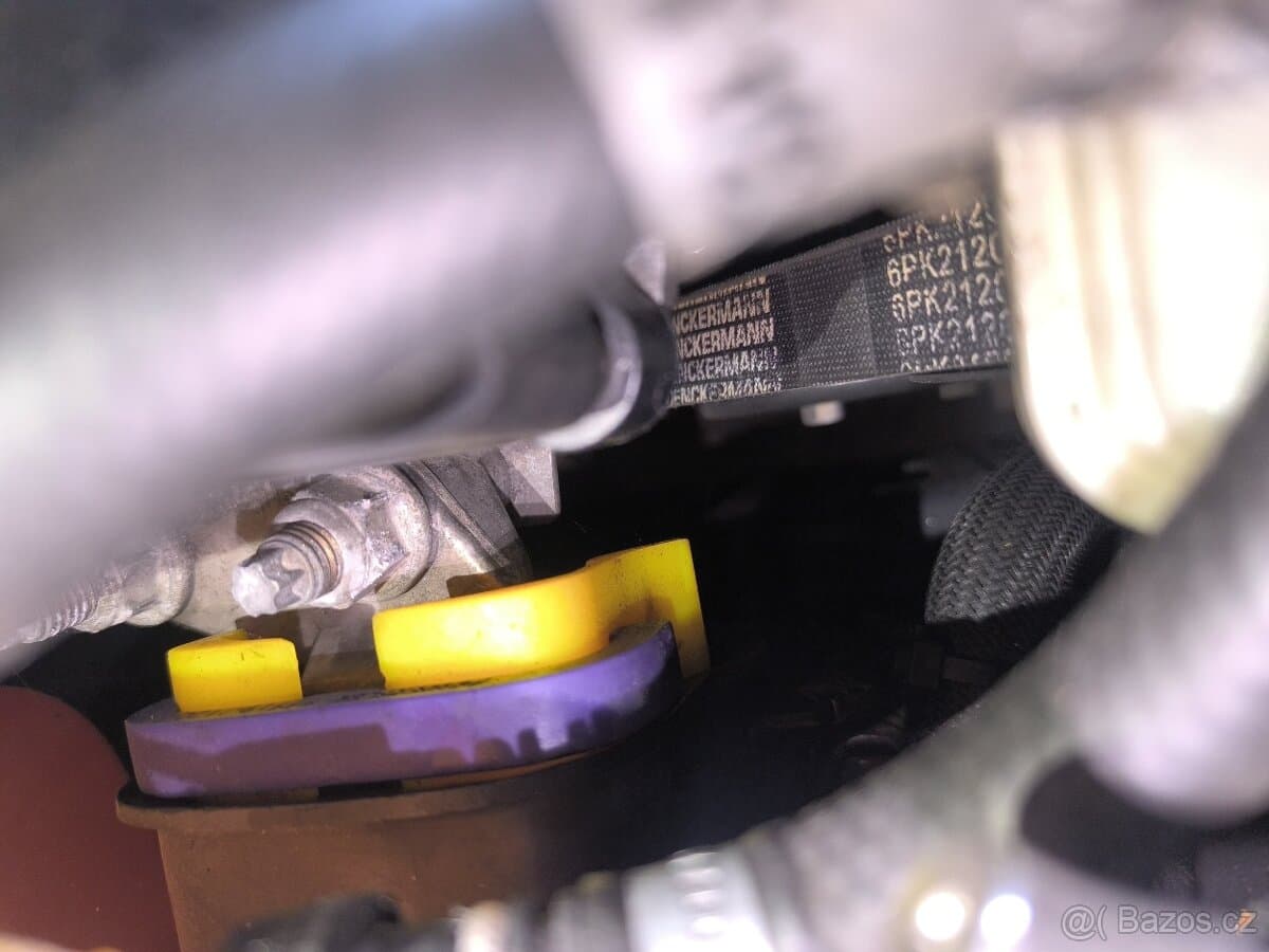 2005 Ford FIESTA - 13