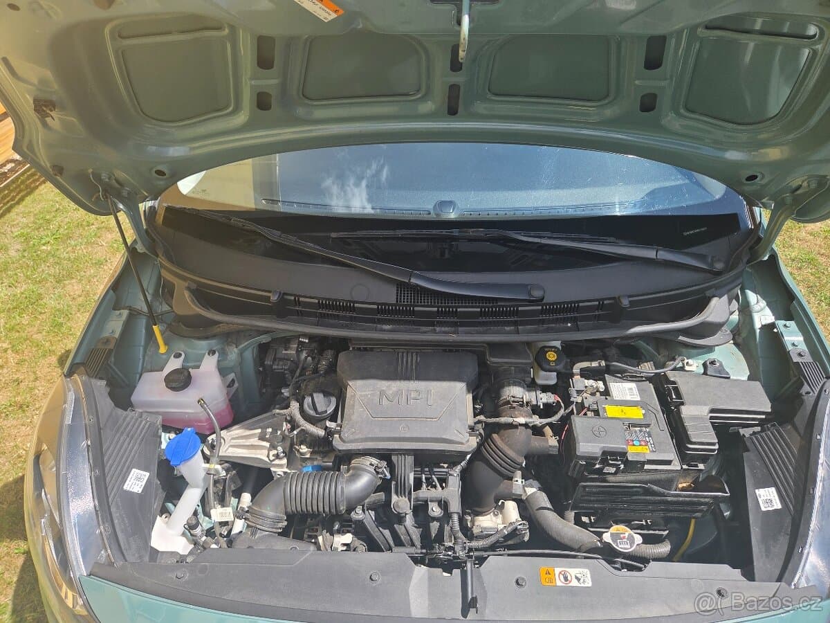 2022 Hyundai i10 - 13