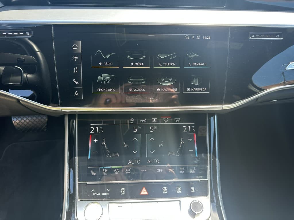 2020 Audi A8 - 13