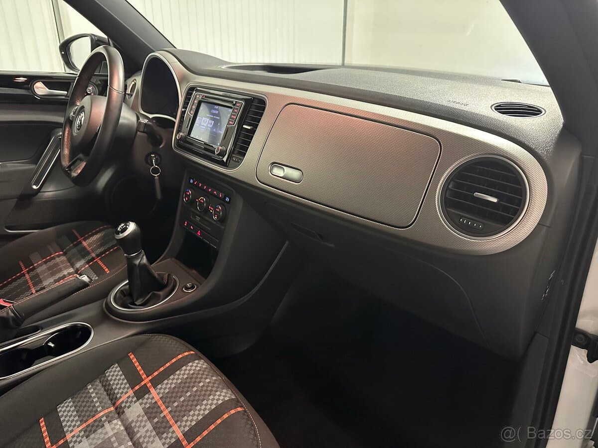 2017 Volkswagen BEETLE - 13
