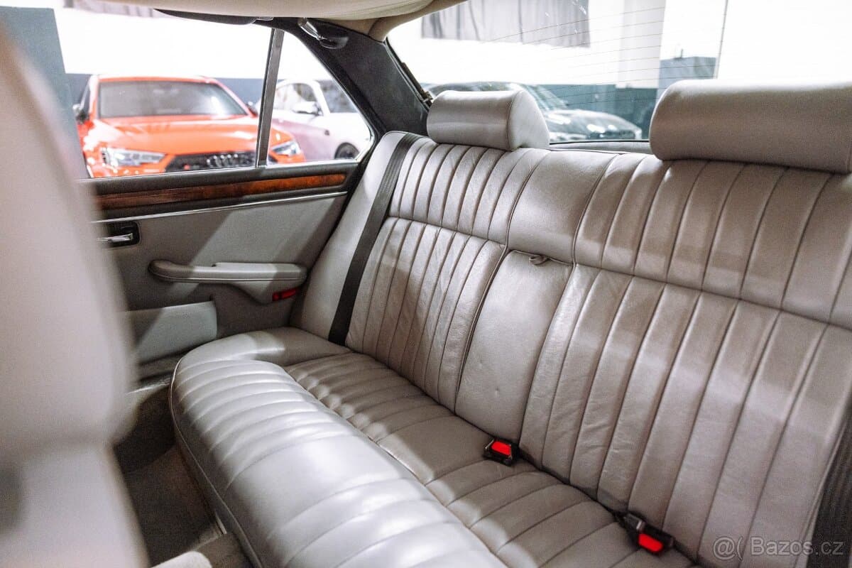 1988 Jaguar XJ - 13