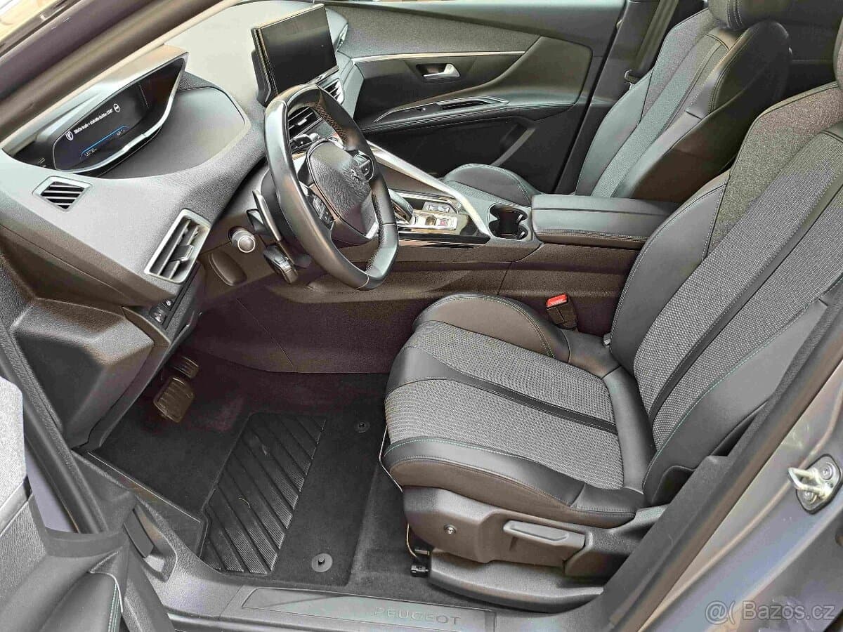 2022 Peugeot 5008 - 13