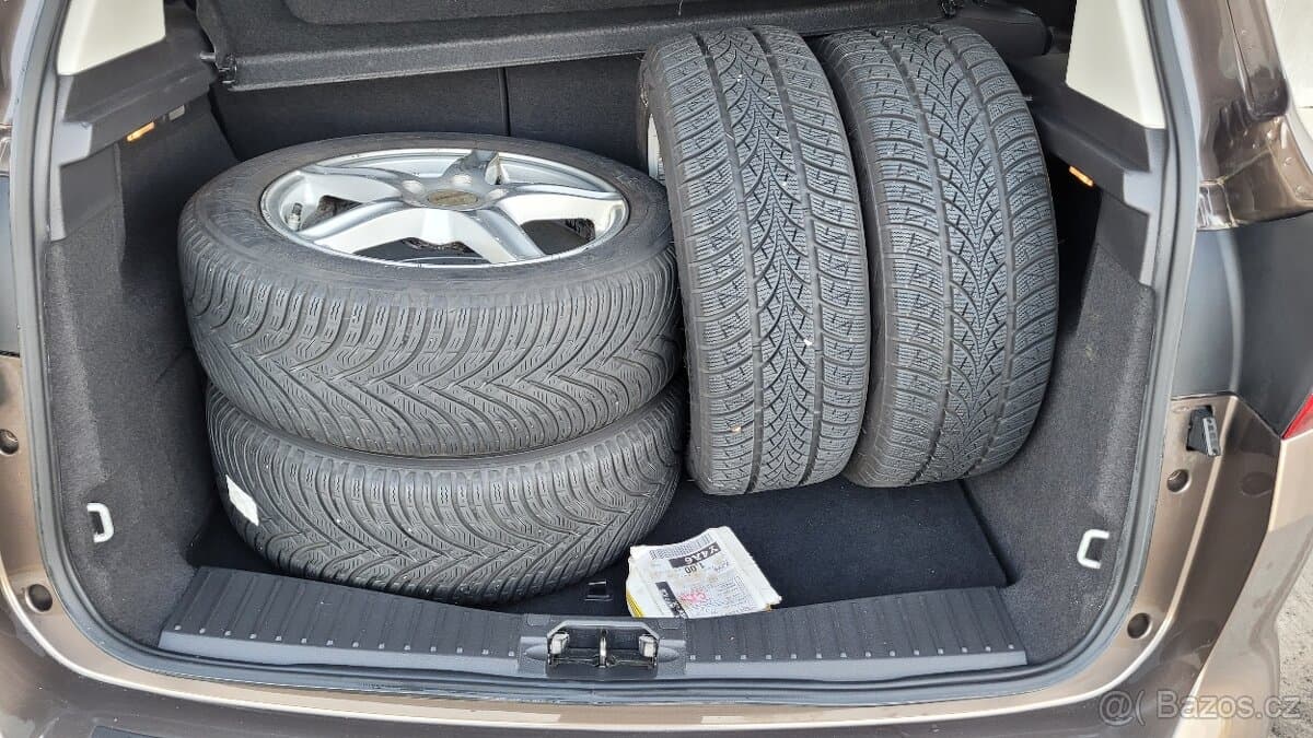 2015 Ford C-MAX - 13