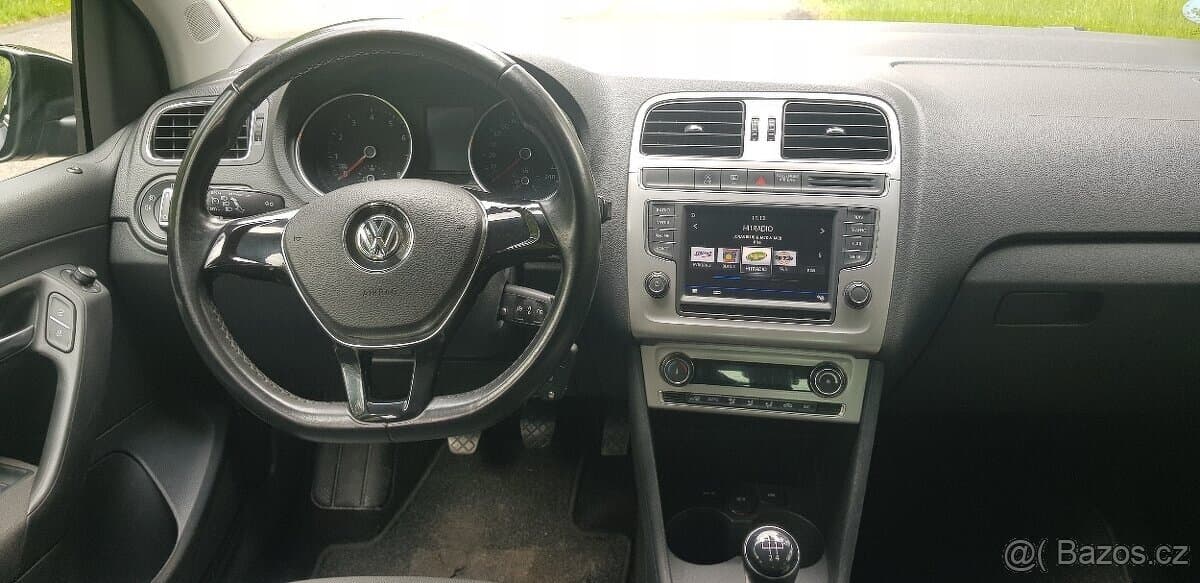 2016 Volkswagen POLO - 13
