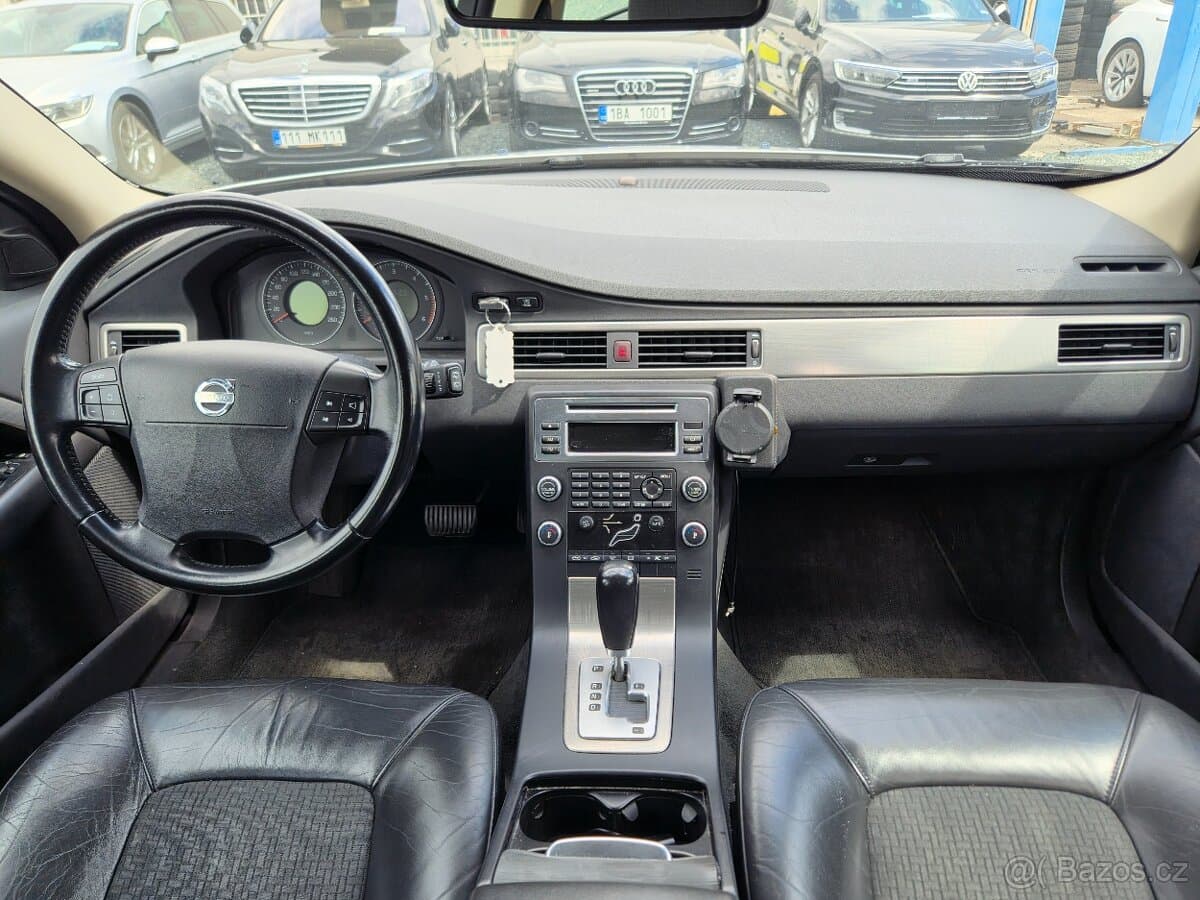 2008 Volvo V70 - 13