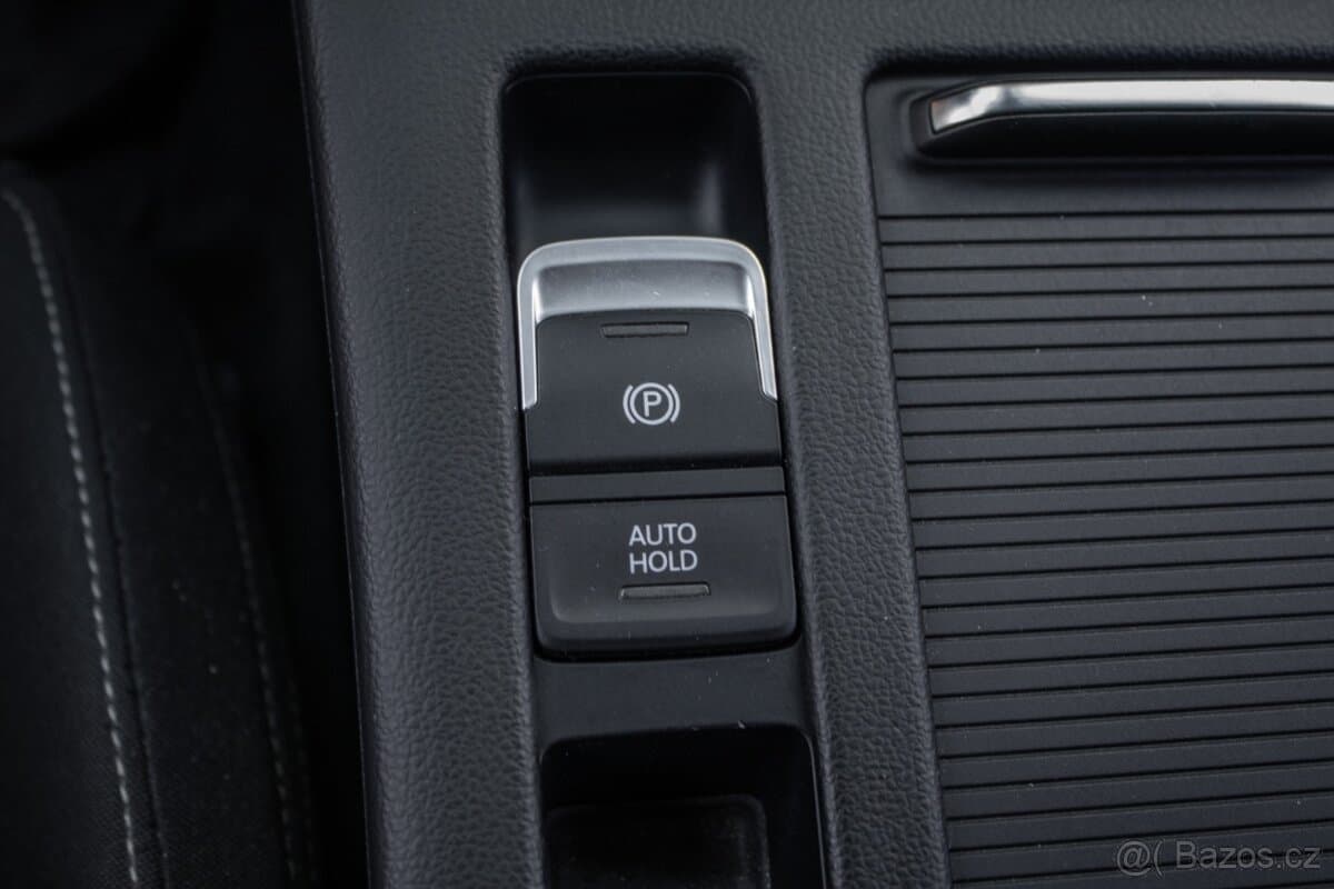 2016 Volkswagen PASSAT - 13