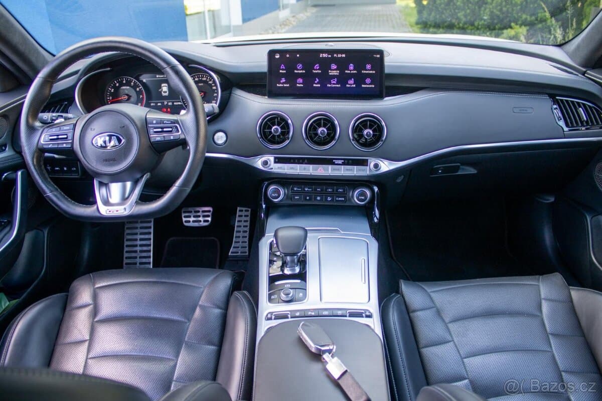 2021 Kia STINGER - 13