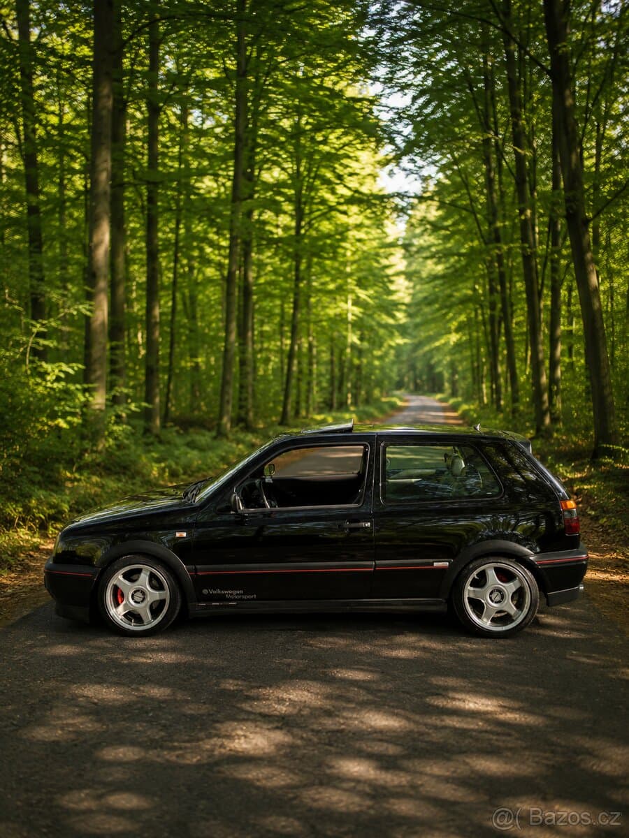 Volkswagen GOLF - 13