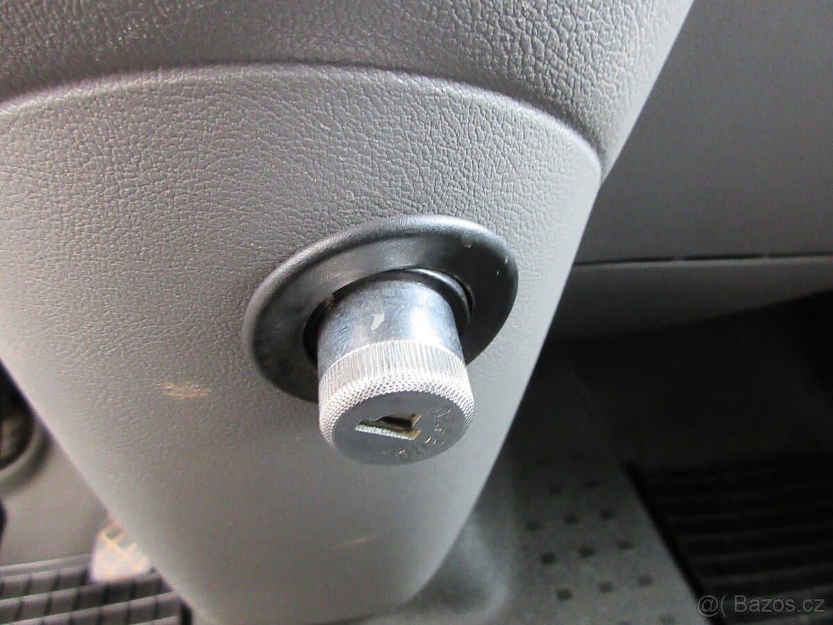 2009 Volkswagen TRANSPORTER - 13