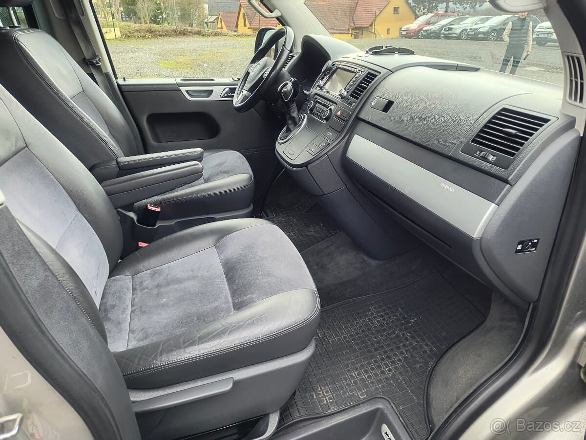2013 Volkswagen MULTIVAN - 13