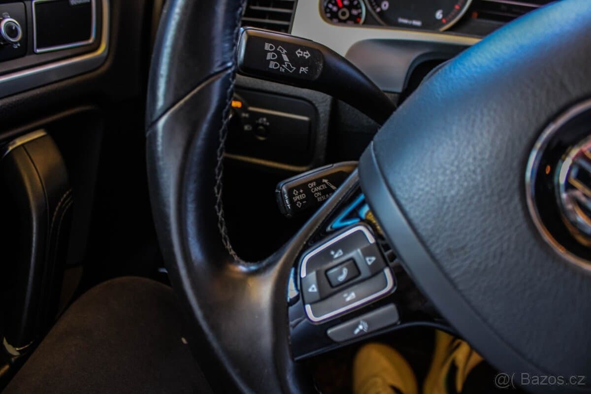 2014 Volkswagen TOUAREG - 13