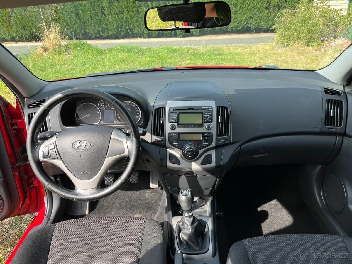 2010 Hyundai i30 - 13