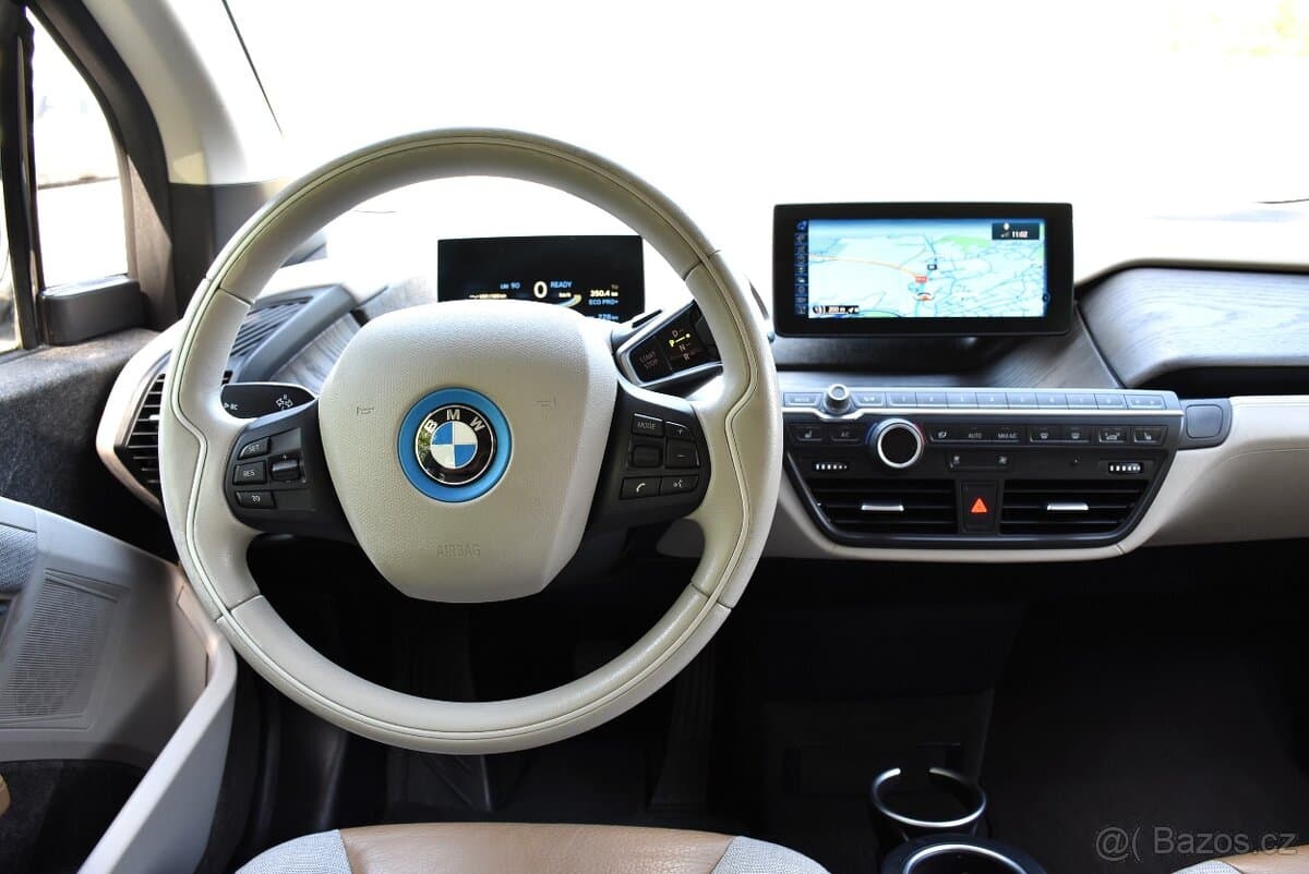 2017 BMW i3 - 13