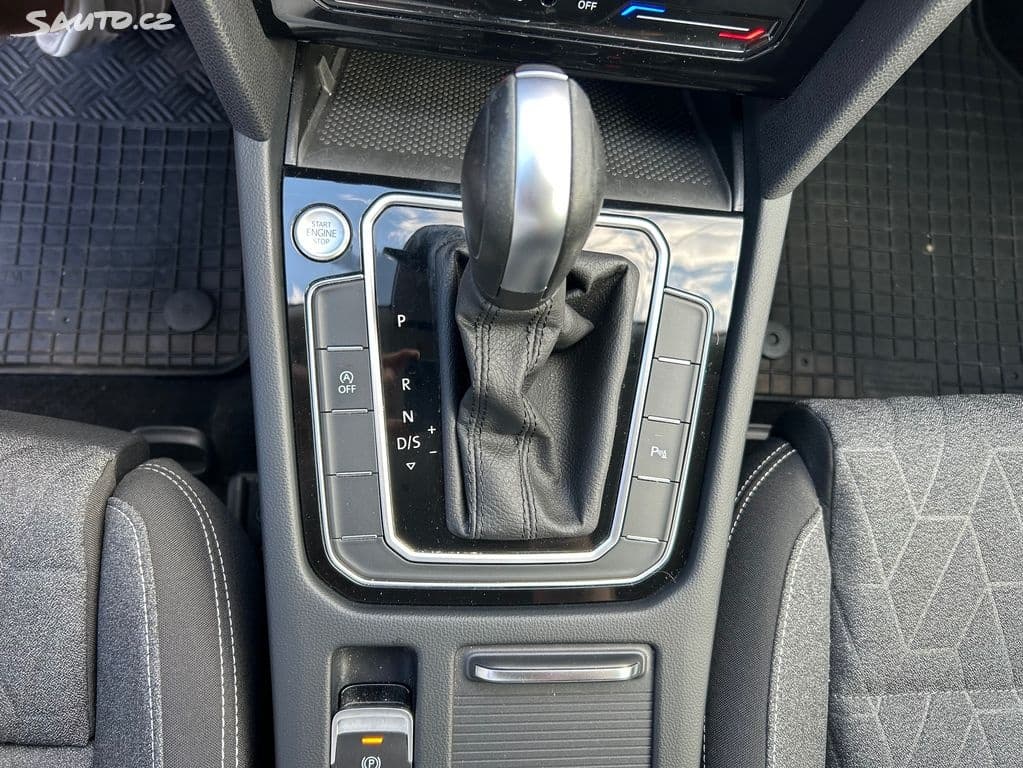2022 Volkswagen PASSAT - 13