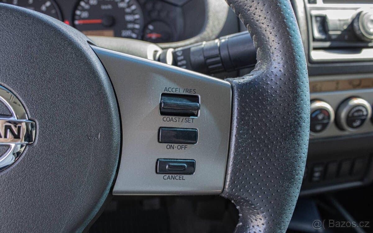 2007 Nissan NAVARA - 13