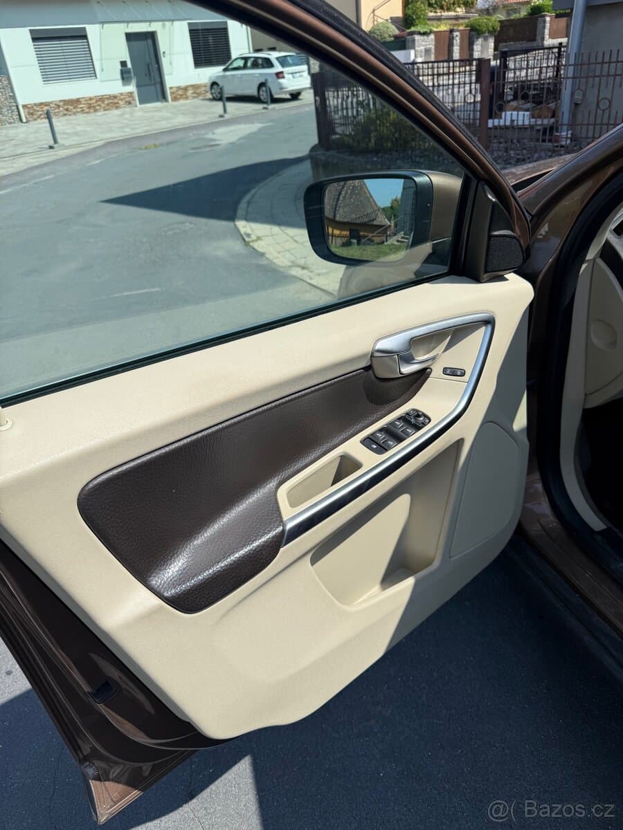 2010 Volvo XC60 - 13
