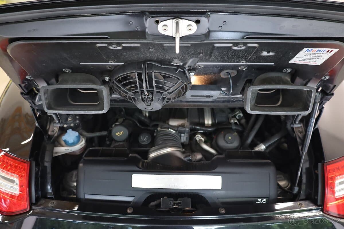 2009 Porsche 911 - 13