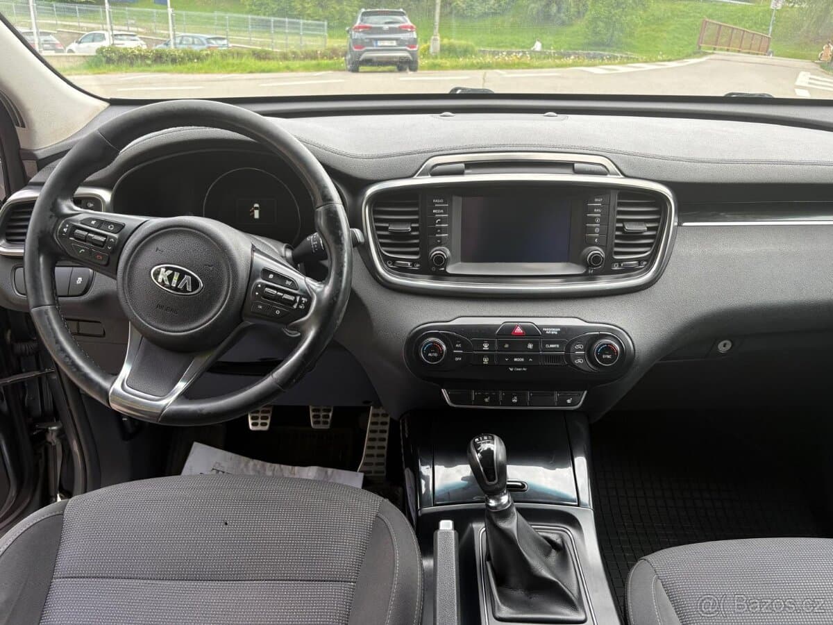 2016 Kia SORENTO - 13