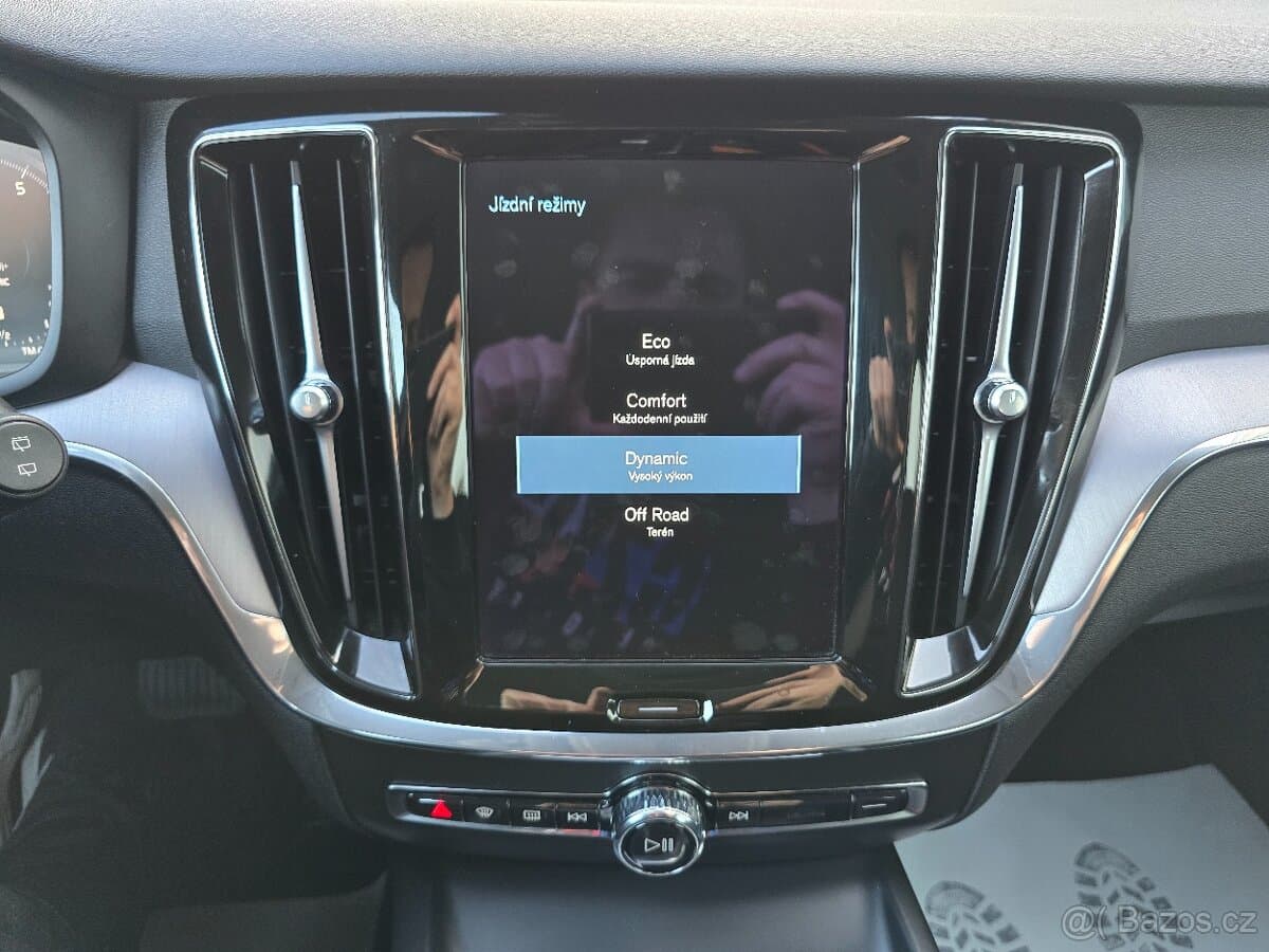 2021 Volvo V60 - 13