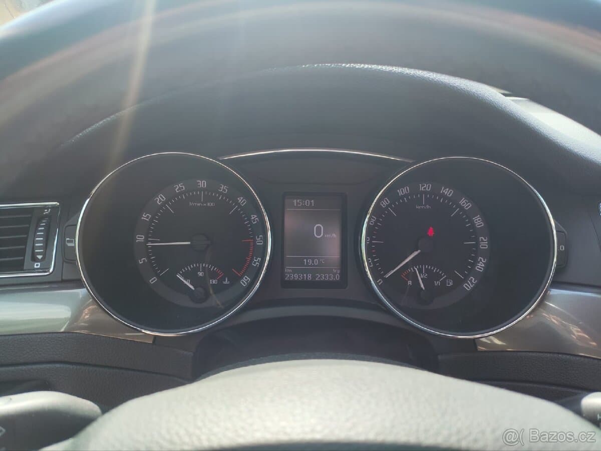 2014 Škoda SUPERB - 13