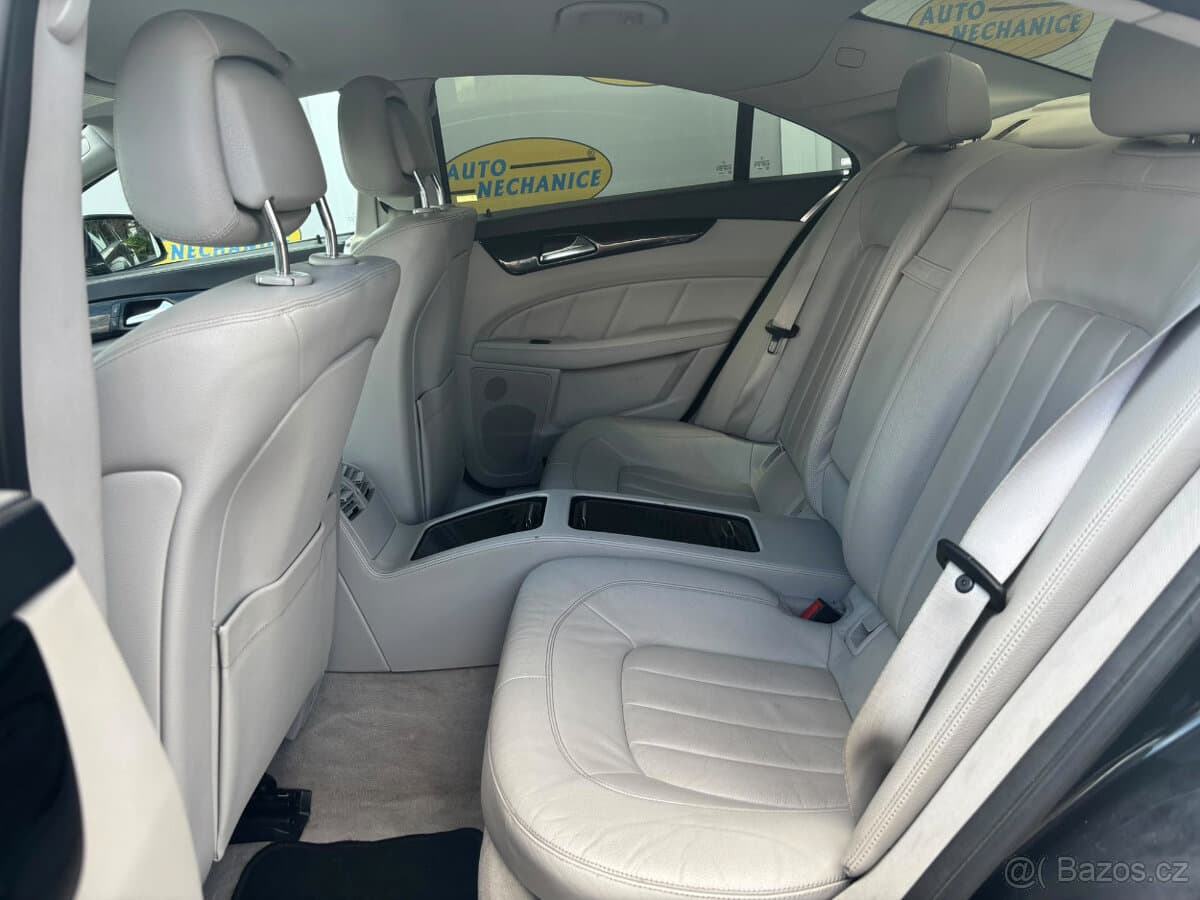 2011 Mercedes-Benz CLS - 13