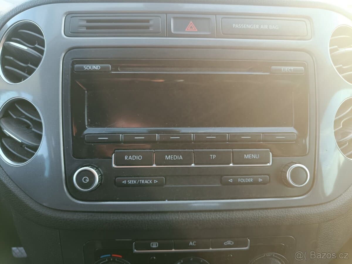2011 Volkswagen TIGUAN - 13