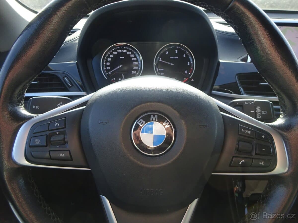 2020 BMW X1 - 13